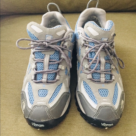 EUC The North Face Gore-Tex Trail Sneakers - Picture 2 of 6